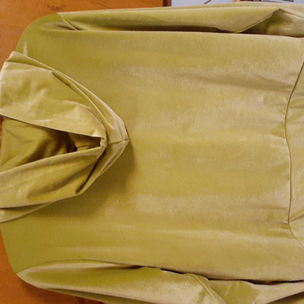 Fabletics Soft Velour Like Material - image 3